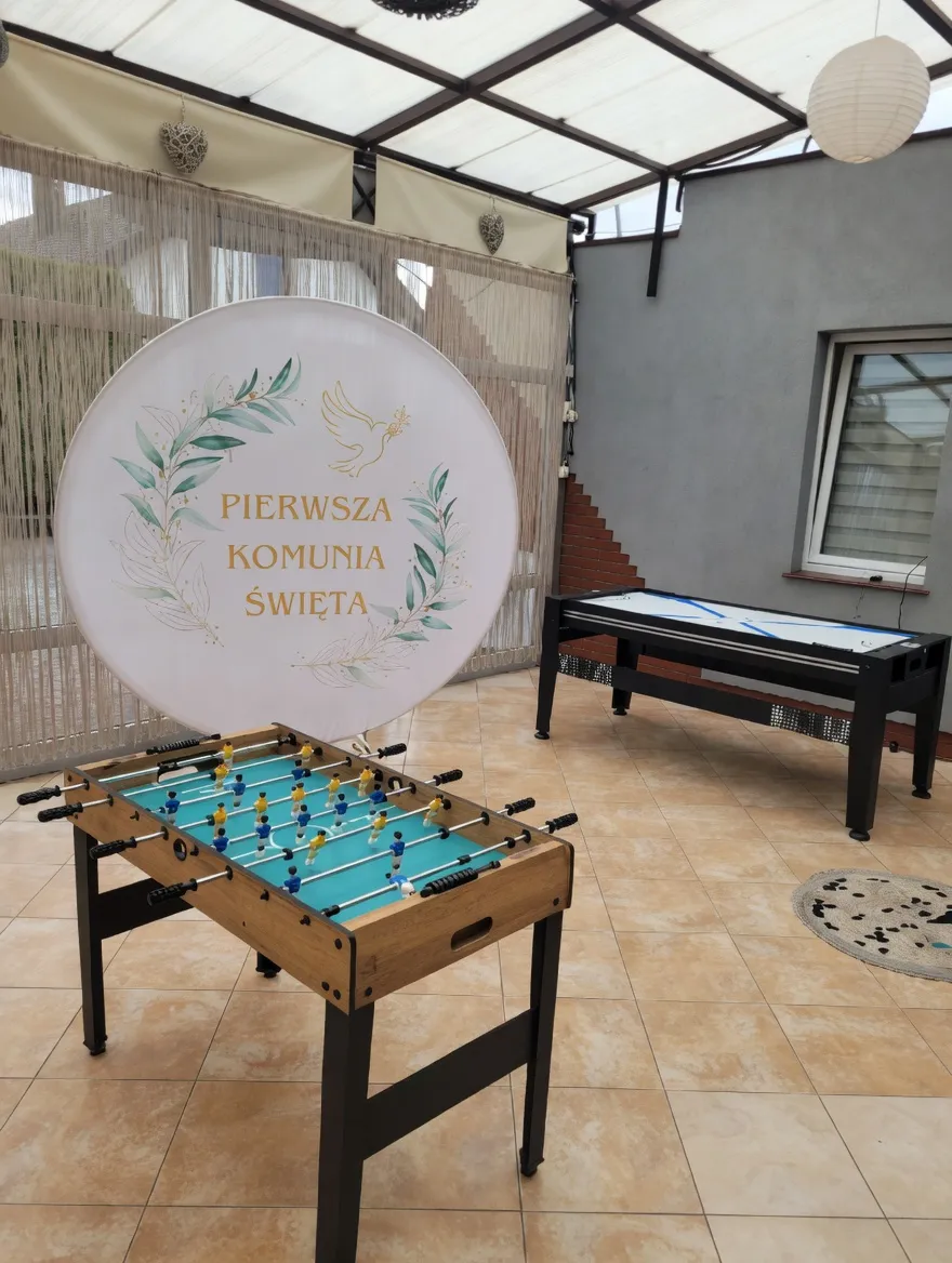 Plac zabaw i piłkarzyki - patio dla dzieci